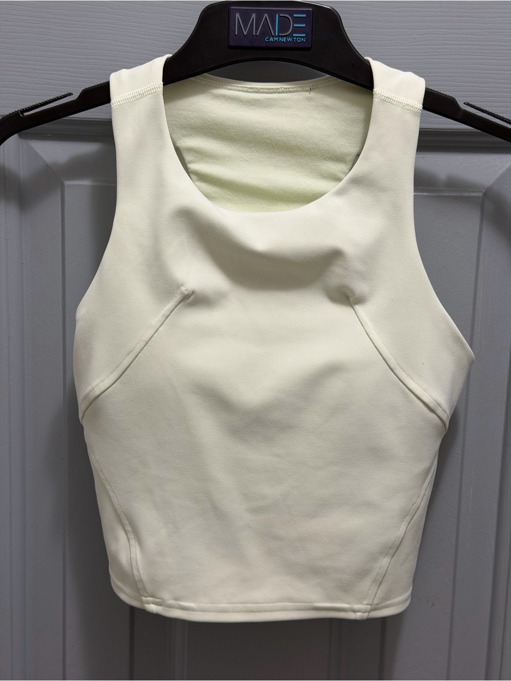 Lululemon Invigorate Training Tank Top Light Green Women’s Size 2 Gym Running